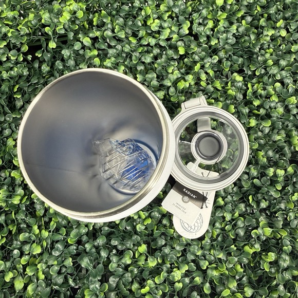 Blender Bottle Radian 26 oz Insulated Shaker Bottle Wht Stainless Steel Workout - Picture 4 of 4